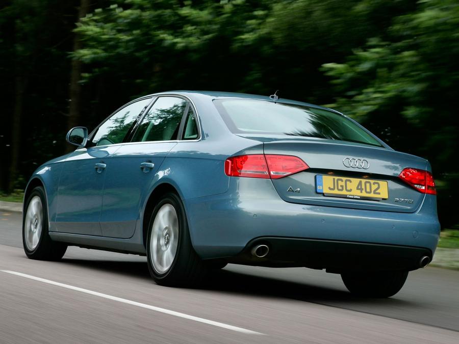  Audi A4 2.7 TDI Sedan (B8, 8K) 2009 года  (UK) (фото 4 из 6)